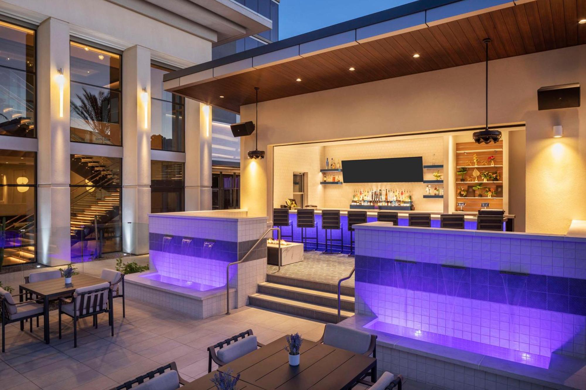 Caesars Republic Scottsdale, A Hilton Hotel Exterior photo
