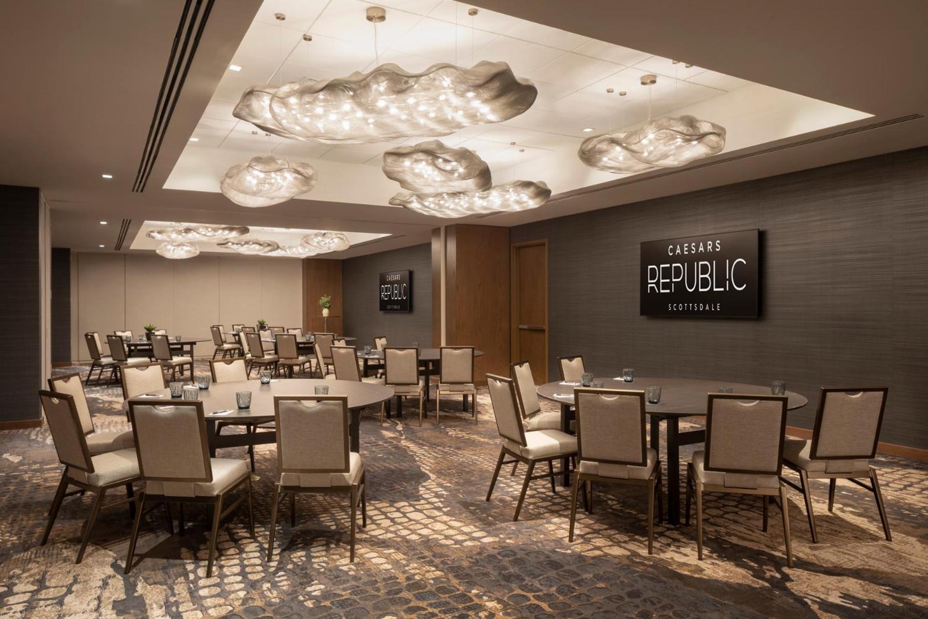 Caesars Republic Scottsdale, A Hilton Hotel Exterior photo